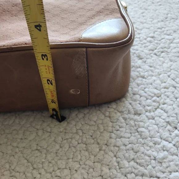 GUCCI Brown Tan Shoulder Bag w/ Signature Logo Fabric Leather sides Gold Details - Picture 12 of 16